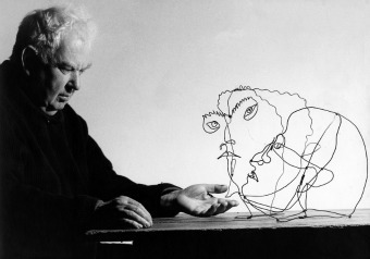 alexander calder, calder, exposition, exhibition, washington, national portrait gallery, biographie, parcours interview, tennis, steinberg, sartre, photo, photos, image, images, portrait, portraits