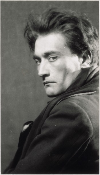 Artaud, Van Gogh, Vincent, Man Ray, Antonin, peinture, peintre, musée orsay, rétrospective, artiste, paris, exposition, suicide, poète, dessinateur, lettre, antonin, critique, analyse, interview