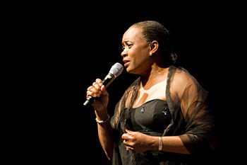 Barbara Hendricks, Ma Voie, mémoires, Les Arènes, soprano, partition, leçon, musique, humanisme, Arkansas, réfugiés, HCR, Mozart, Sarajevo, biographie, parcours, portrait, autobiographie, écriture