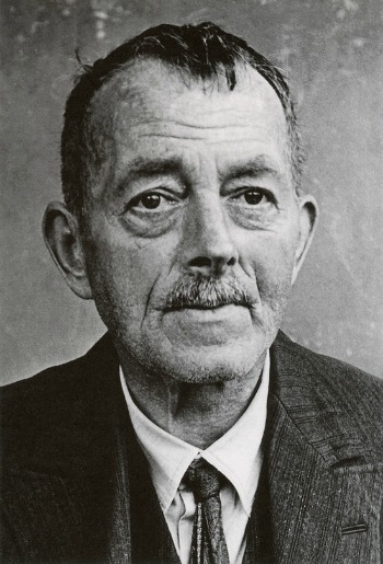 walser, robert, écrivain, littérature, poème, prose, suisse, allemagne, éditions zoé, allemand, brièveté, forme, courte, expression allemande, petite prose, portrait, biographie, citation, photo, bio