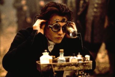 Tim Burton, enfance,
cinéma, Edward aux mains d`argent, Big Fish, Batman, Beetlejuice, Sleepy
Hollow, Charlie et la chocolaterie, père, fils, imagination