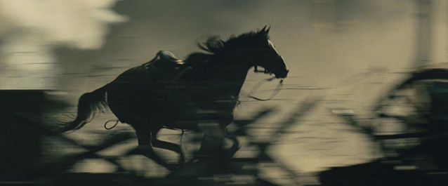 Cheval de guerre, Steven Spielberg, Richard Curtis, Emily Watson, David Thewlis, Peter Mullan, Jérémy Irvin, Niels Arestrup, analyse, critique, interview, citation, citations, propos, image, photos