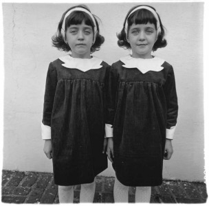 diane arbus, diane, arbus, photographie, exposition, rétrospective, jeu de paume, musée, photo, interview, portrait, biographie, analyse, style, photos, étrange, bizarre, freaks, trisomique, handicap