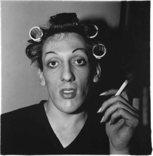 diane arbus, diane, arbus, photographie, exposition, rétrospective, jeu de paume, musée, photo, interview, portrait, biographie, analyse, style, photos, étrange, bizarre, freaks, trisomique, handicap