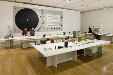 Dieter Rams, Braun, Design, Electroménager, Bauhaus, Dieter, Rams, Less is more, Design Museum London, Ethos of Design, 10 principes du design, biographie, parcours, exposition, apple, philippe starck