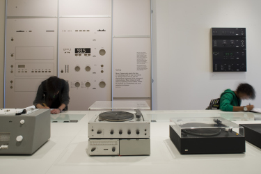 Dieter Rams, Braun, Design, Electroménager, Bauhaus, Dieter, Rams, Less is more, Design Museum London, Ethos of Design, 10 principes du design, biographie, parcours, exposition, apple, philippe starck