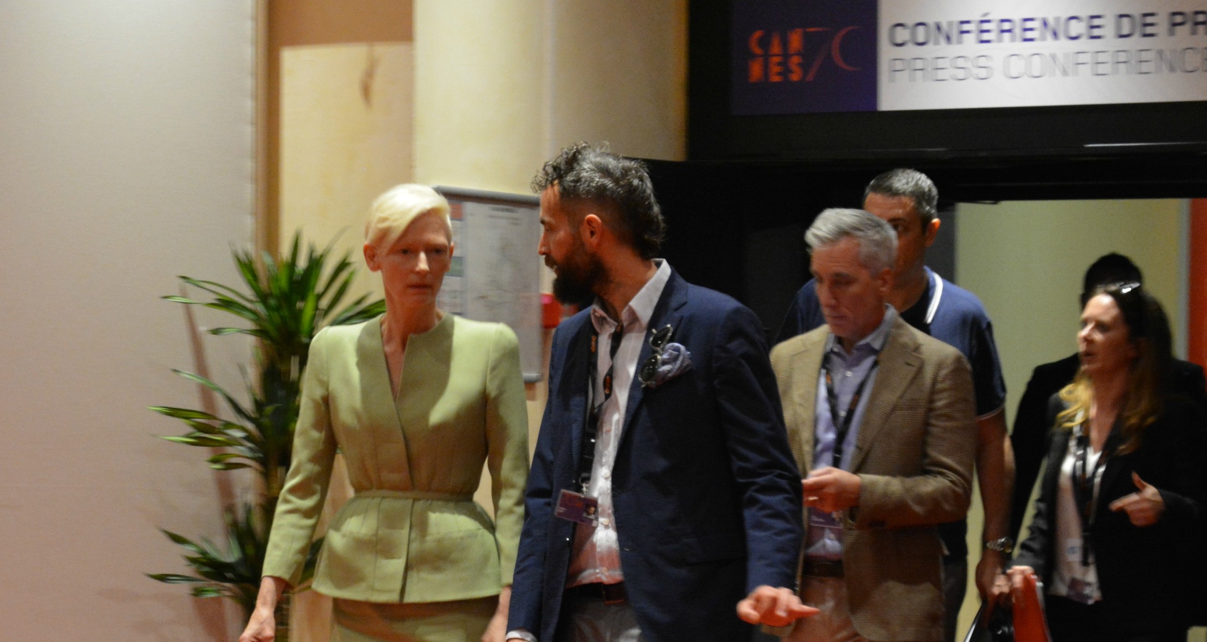 festival de cannes 2017, netflix, okja, bong joon ho, ogm, tilda swinton, paul dano, steven yeun, jake gyllenhaal, an seo hyun