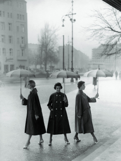 exposition, photographie, photo, photos, mode, photos de mode, photographie de mode, f. c. gundlach, gundlach, allemagne, berlin, paris, romy schneider, fashion, christian lacroix, martin-gropius bau