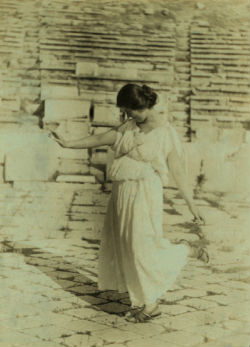 isadora duncan, exposition, parcours, biographie, musée bourdelle, paris, sculpture, photographie, photos, danse, chorégraphie, nature, rodin, école de bellevue, féminisme