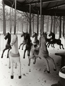 Izis, exposition, paris des rêves, Lituanie, Paris, Hôtel de ville, Izraël Biderman, Ecole humaniste, Cartier-Bresson, Doisneau, Ronis, Manuel Bidermanas, Armelle Canitrot, Maq