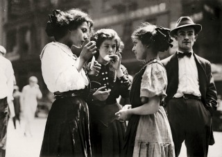 lewis hine, lewis, hine, exposition, rétrospective, fondation, fondation henri cartier bresson, hcb, paris, portrait, biographie, oeuvre, photo, photographie, photos, photographies, pique-nique