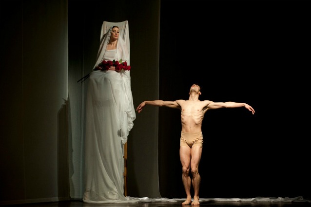 orphée, eurydice, opéra, tragédie, mythe grec, orphée et eurydice, amour, pina bausch, julien benhamou, inédit, photographie, visuel, benhamou, Christoph Willibald Gluck, mort, photo, photos, image