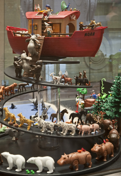 exposition, Il était une fois playmobil, Playmobil, Musée des arts décoratifs, galerie des jouets, Geobra Bransttter, Hans Beck, jouet, enfant, cirque, pirates, chevaliers, palais des merveilles