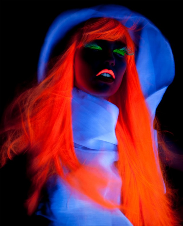 Reka Nyari, light me on, light, picture, pictures, image, images, photo, photography, photographie, exposition, exhibition, piece, art, international photography awards, beauty, pro, beauty : pro