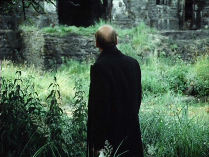 Stalker d`Andrei Tarkovsky science-fiction et spiritualité analyse critique